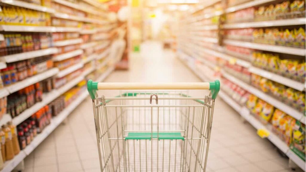 Supermercado rival do PAO DE ACUCAR fecha as portas com divida astronomica de R 37 milhoes