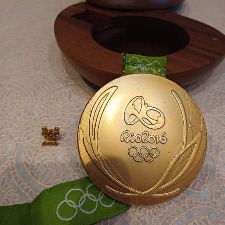 medalha de ouro conquistada pela selecao olimpica de futebol no rio 2016