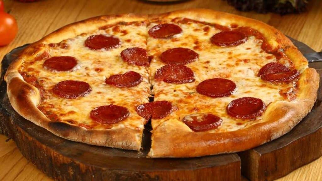 pizza de pepperoni caseira portal minha receita