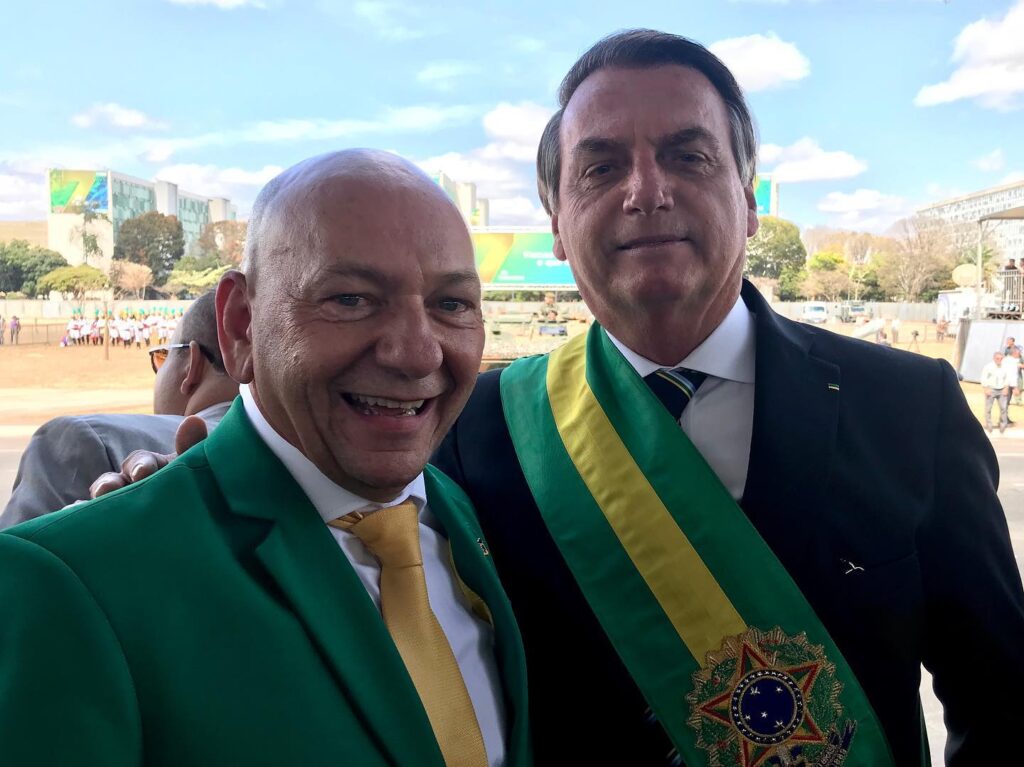 Dono da Havan, Luciano Hang, e o ex-presidente Bolsonaro. 